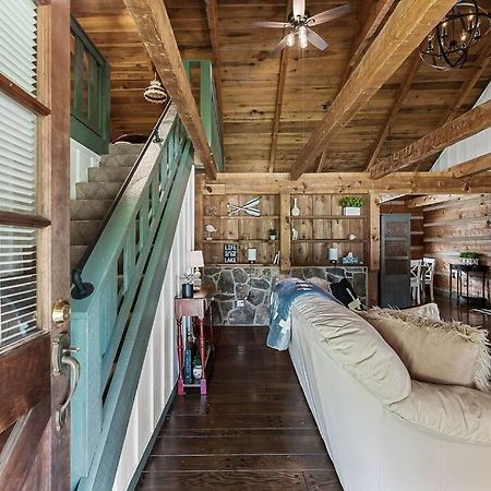 Rustic Cabin, Dock, Firepit, Kayaks & Games Winchester Экстерьер фото