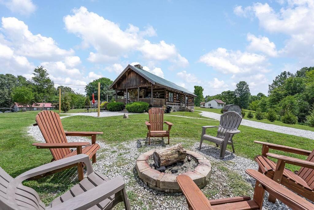 Rustic Cabin, Dock, Firepit, Kayaks & Games Winchester Экстерьер фото